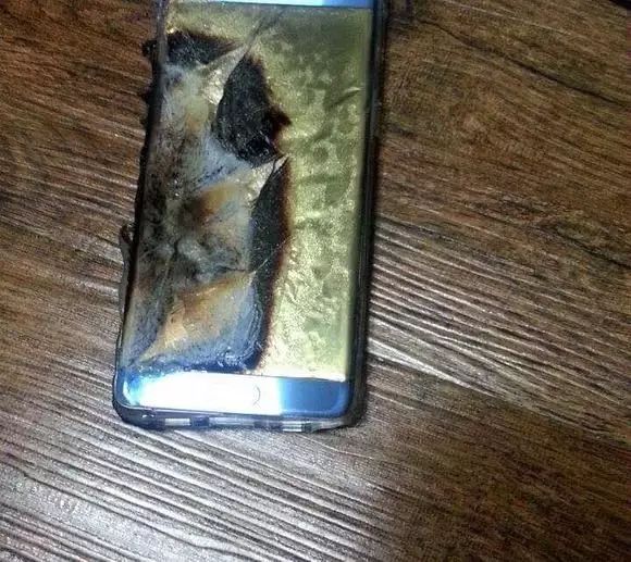 最硬资讯|iPhone7新增海军蓝配色售价5288元起步；网曝三星Note7首炸山寨充电器背锅；蓝魔发声明否认