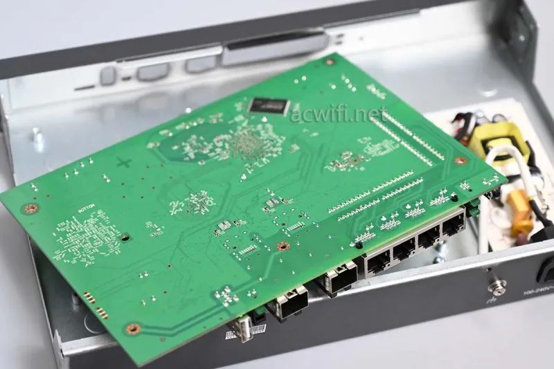 TP-LINK TL-ER2260T 拆机实测：双 10G SFP+，小包转发率究竟如何？